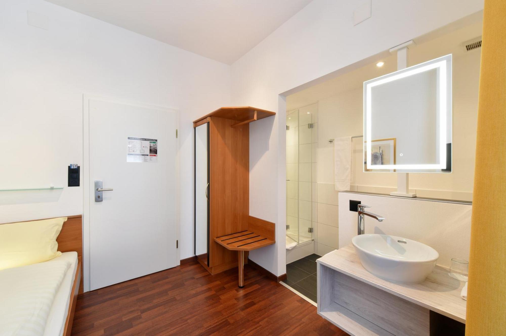 Hotel Engel Zofingen Room photo
